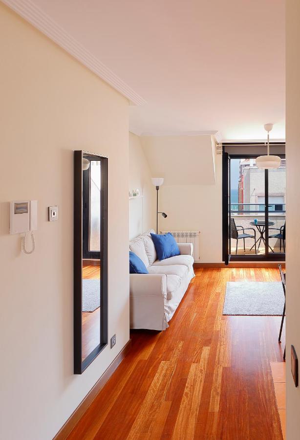 Atico Con Terraza, Vistas Al Mar Y Parking En Playa De S Lorenzo Gijon Exterior photo